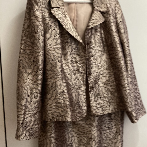 SILKY ELEGANT JONES WEAR SUIT SIZE 16 - Picture 6 of 10